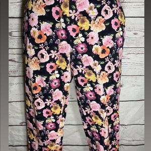 H&M l Floral Capris